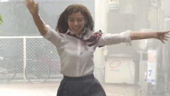 娱乐吃瓜酱踩井盖,揭秘娱乐圈背后的惊险瞬间